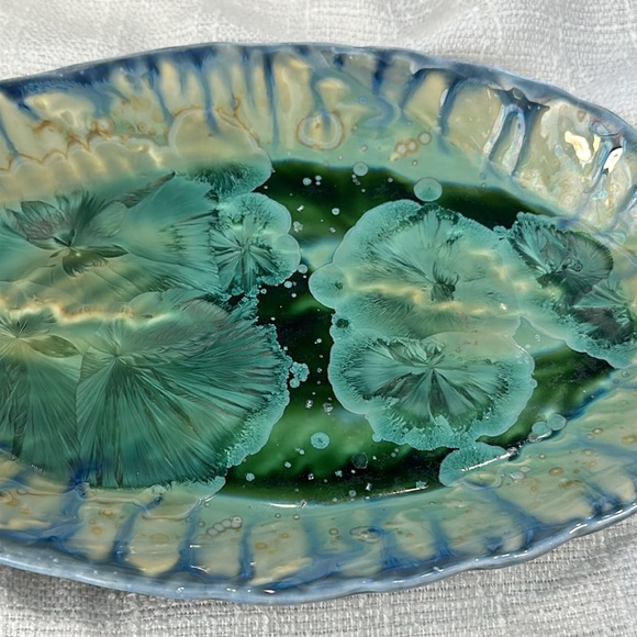 Edgecomb Potters Maine Studio 10” by 6 3/4 " Pottery Dish Green Blue Colors - Picture 9 of 11